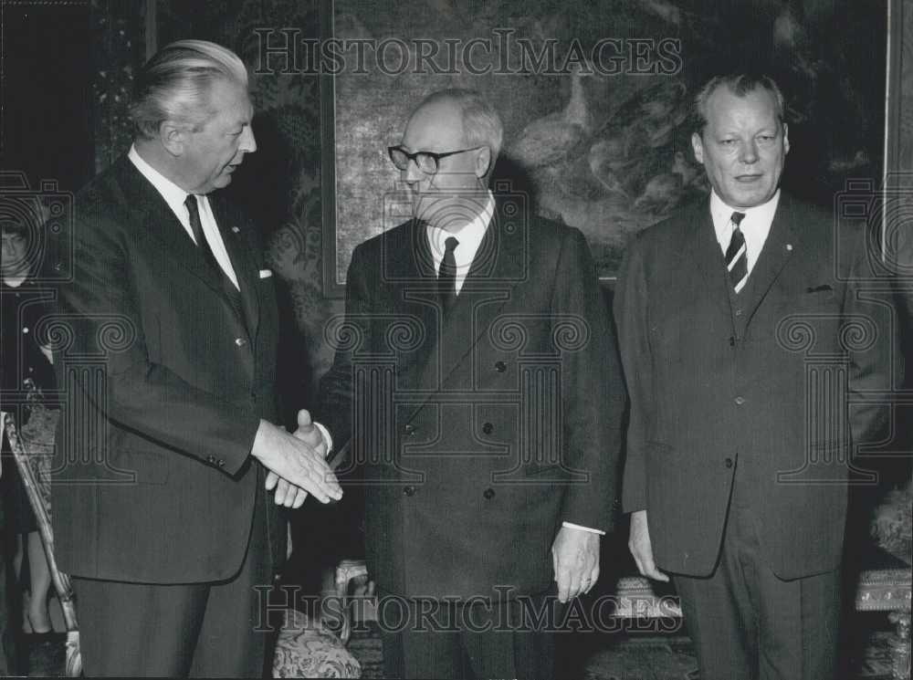 Press Photo West German Chancellor Kurt Kiesenger, foreign Minister Willy Brandt - Historic Images