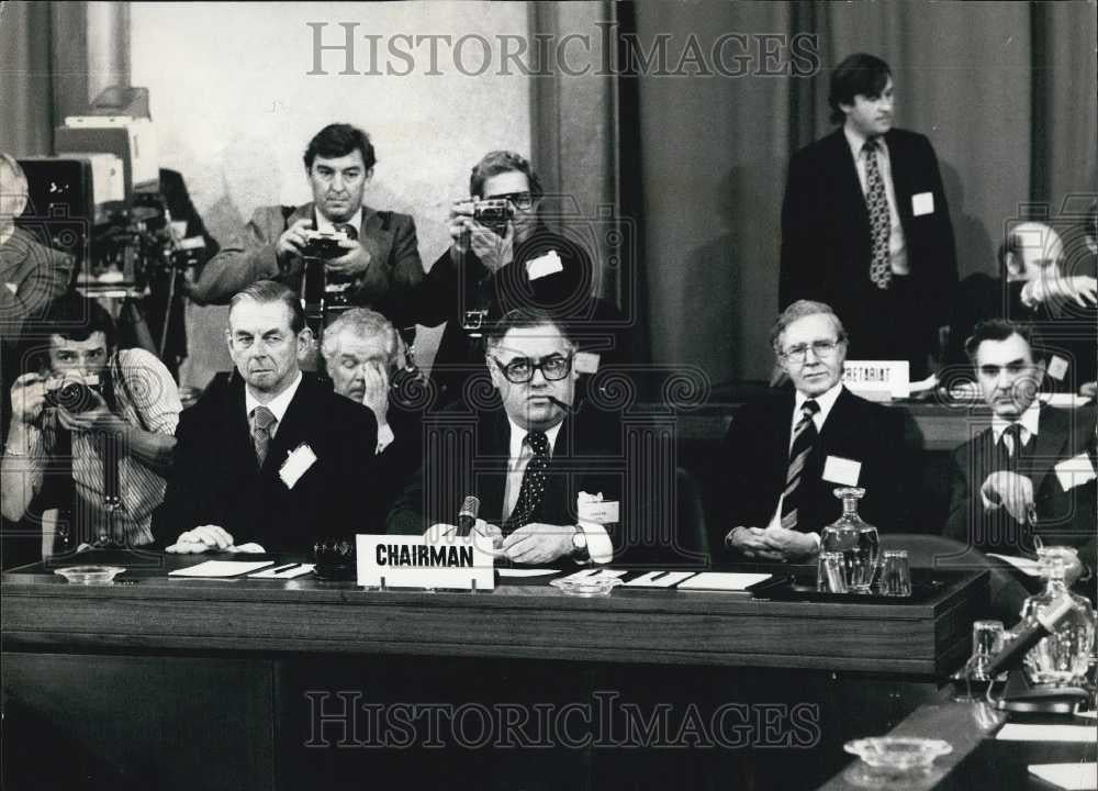 1976 Press Photo Ivor Richard, the British Chairman of the Rhodesia Conference - Historic Images
