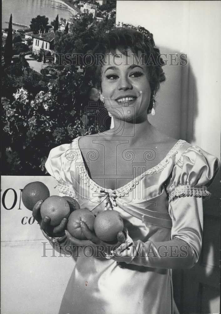 1961 Press Photo Annie Giradot Wins Prix Orange Award - Historic Images