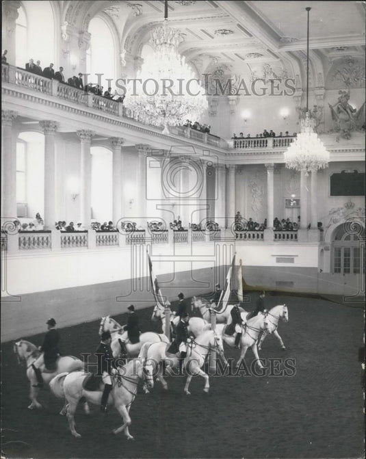 1969 Press Photo Spanish Riding School in Vienna - Historic Images
