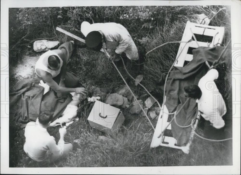 Press Photo Cliff-Face Rescue, North Head, Sydney - Historic Images