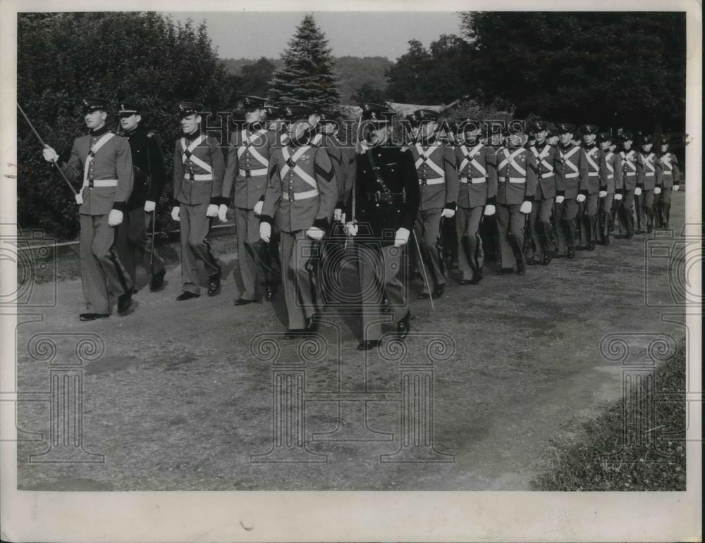 1938 Press Photo Members of N.Y. Crack 7th Reg. parading at Camp Smith N.Y. - Historic Images