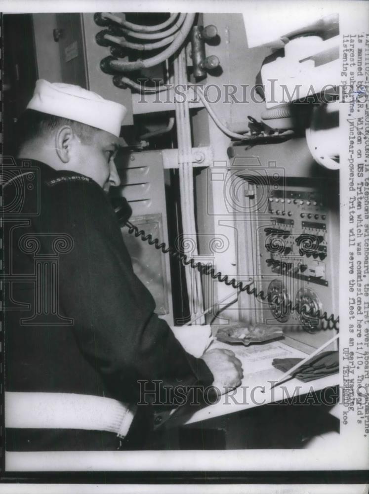 1960 Press Photo AR Wilson on the USS Triton, telephone switchmen - Historic Images