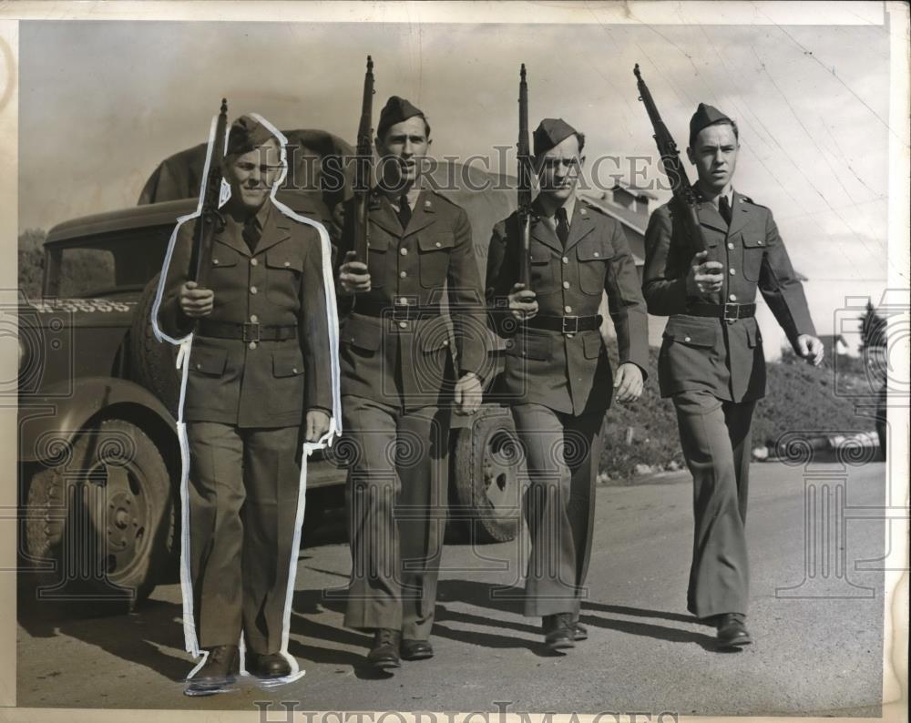 1941 Press Photo Four Brothers joined U.S. Army at Fort Mac Arthur. - Historic Images