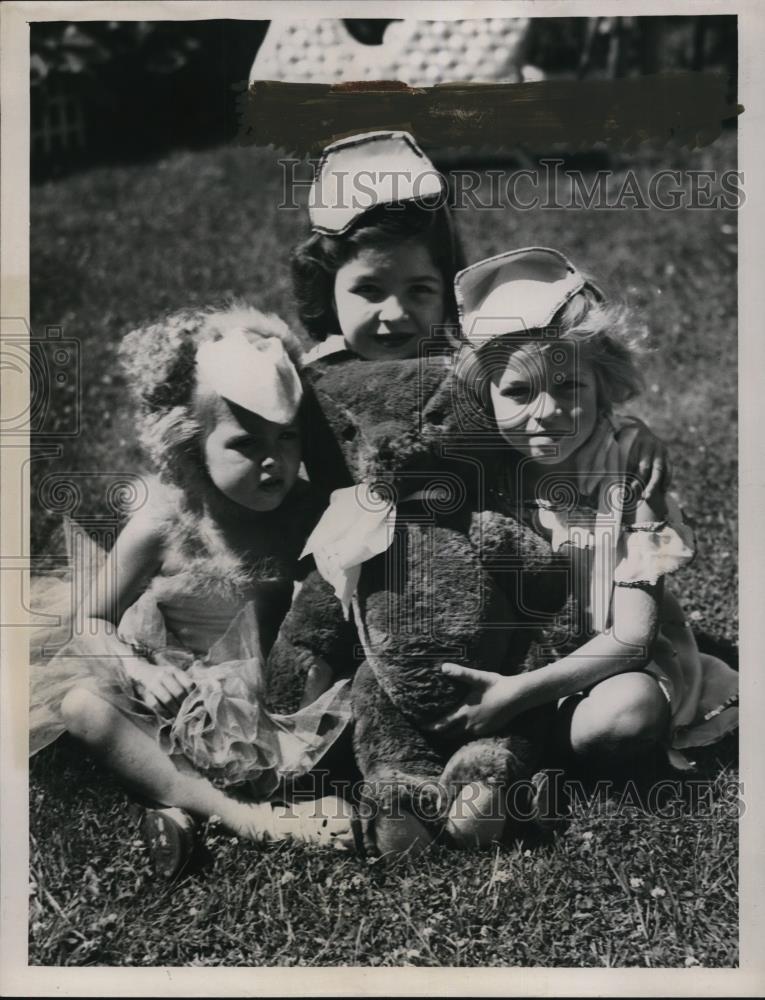 Press Photo Kids at the Lakewood Kiddie Parade - Historic Images