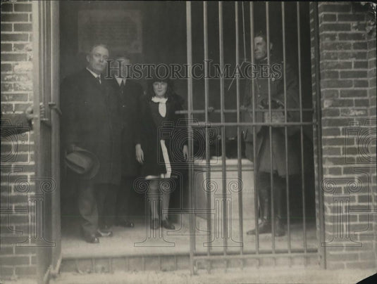1921 Press Photo The Annual Ceremonies at the tomb of Washington in Mt. Vernon - Historic Images