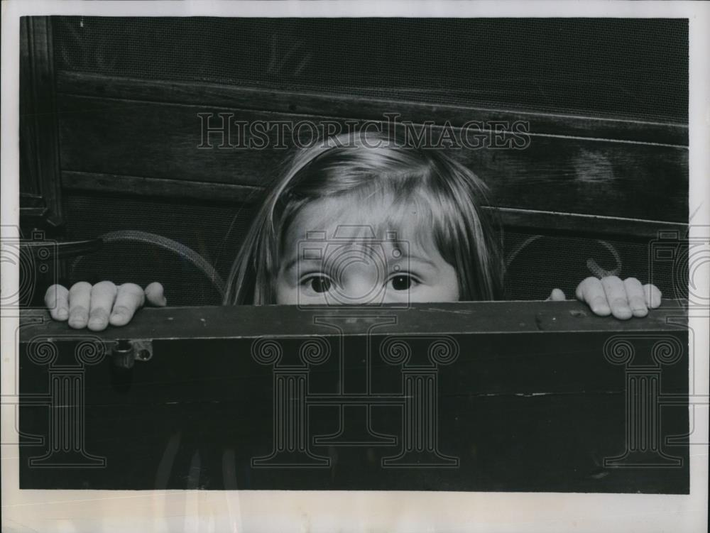 1959 Press Photo Gail Ware,the peak a boo miss after the explosion at Birmingham - Historic Images