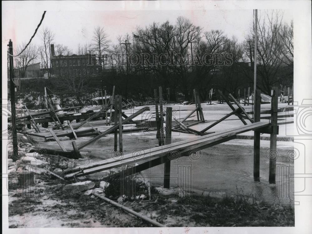 1968 Press Photo Ruined Docks at Velley Harbor Marina, Vermilion - Historic Images