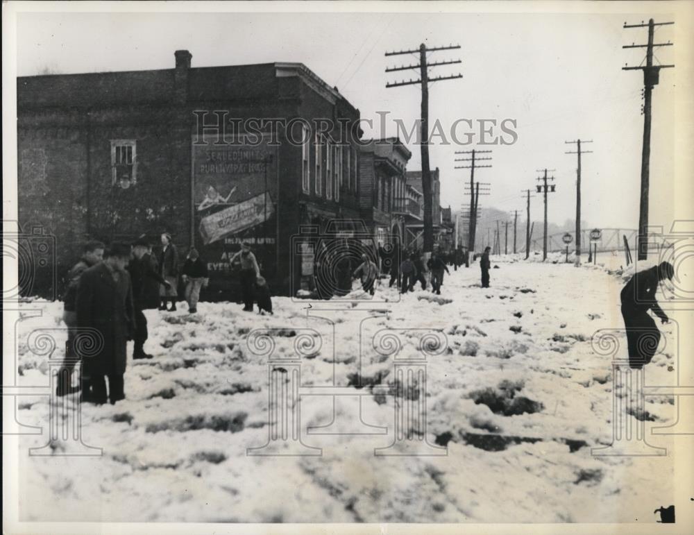 1936 Press Photo A view of principal street,after Allegheny River ice backed up - Historic Images