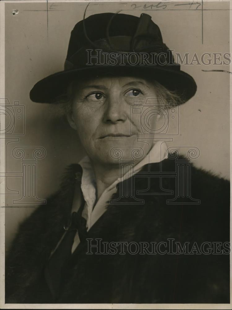 1924 Press Photo Mrs. Nell Thayer as &quot;Best American in America&quot; - Historic Images