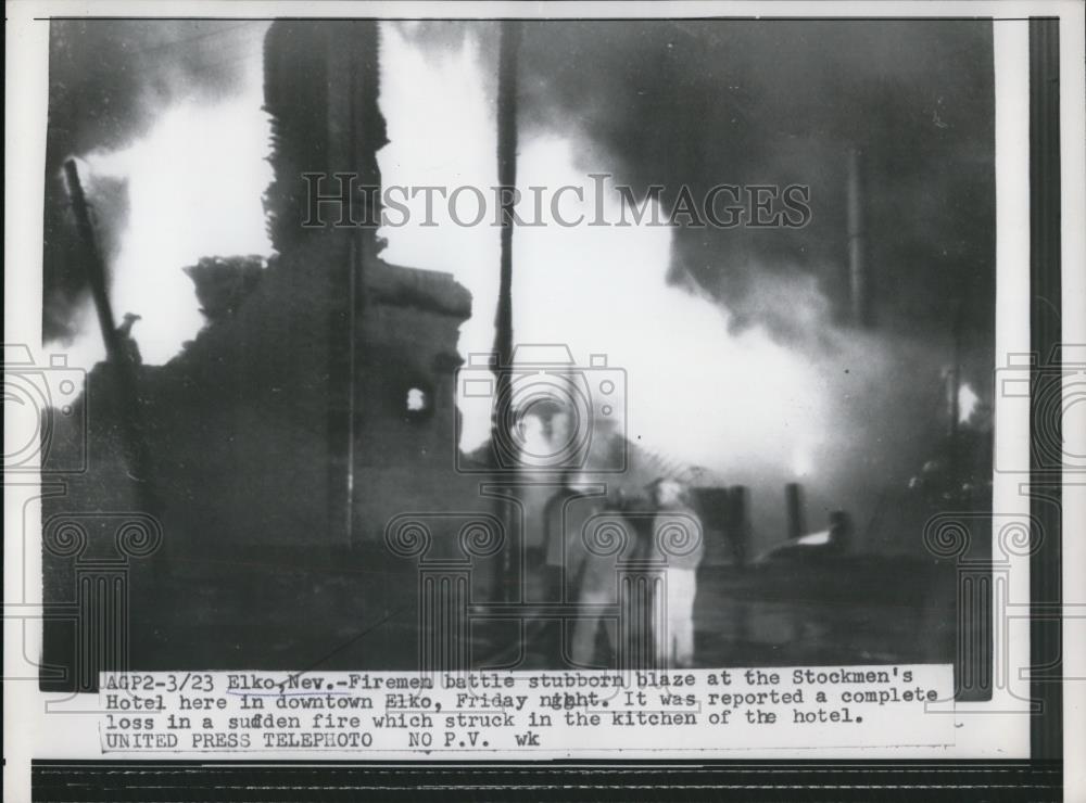 1957 Press Photo Firemen fighting a blaze at the Stockmen&#39;s Hotel - Historic Images