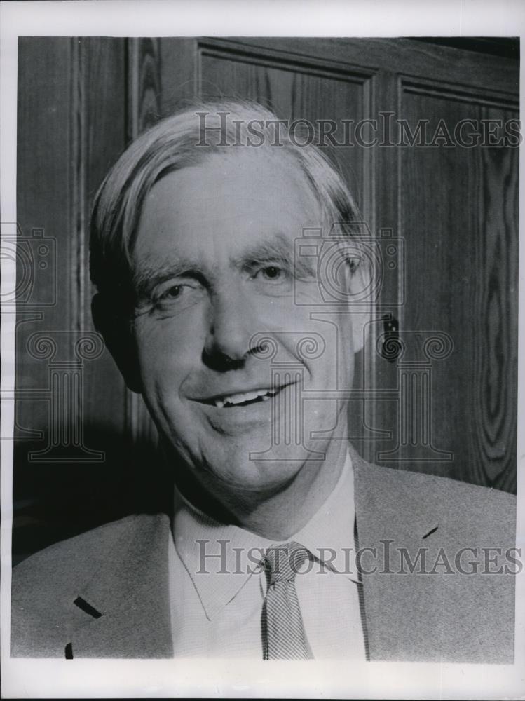 1962 Press Photo of British Peer Lord Taylor a mediator between Saskatchewan - Historic Images