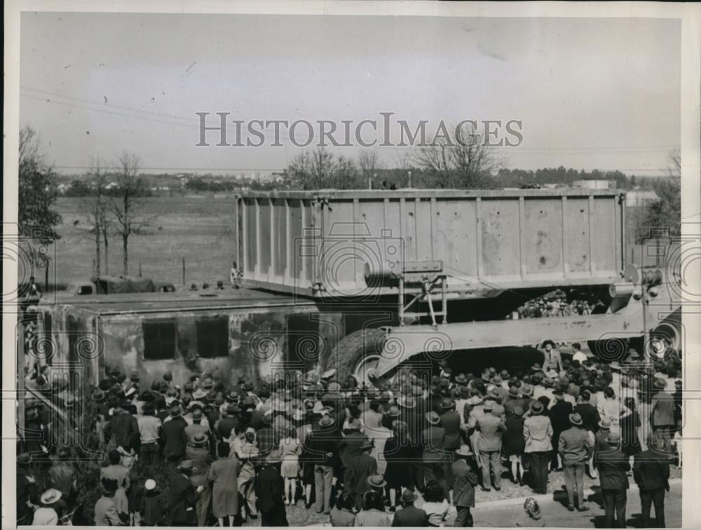 1946 Press Photo Th new speedy method of building low-cost houses - Historic Images