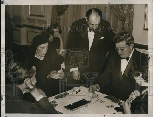 1937 Press Photo Ely Cubertson standing with William E. McKenney - Historic Images