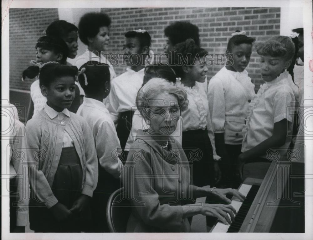 1970 Press Photo Riverview Children&#39;s Chorus - Historic Images