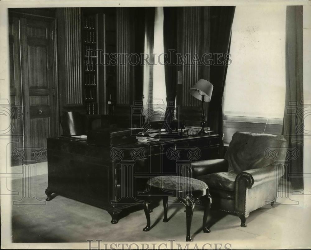 1930 Press Photo The Study room of the British Ambassador, Sir Ronald Lindsay - Historic Images