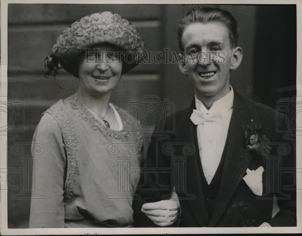 1922 Press Photo Heiress Janet Nichol Weds Robert Turner of Caledonian Railway - Historic Images