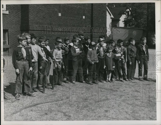 1952 Press Photo E.Cleveland Cub Scout Pack 13 holds "protest" Roundup"in Fair - Historic Images
