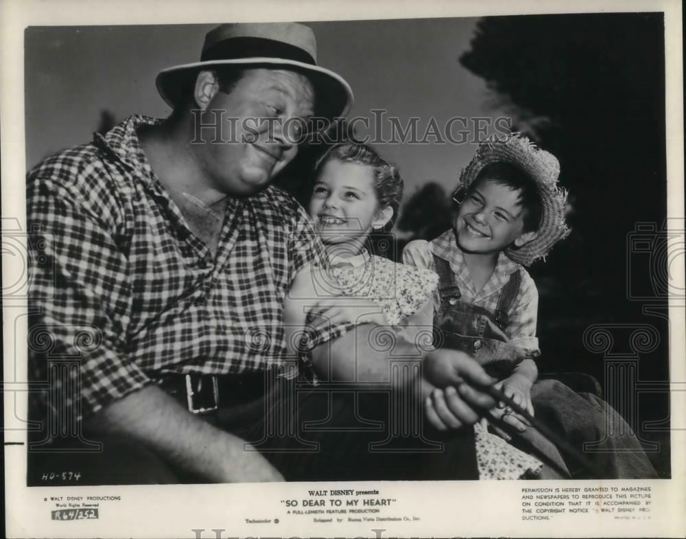 1964 Press Photo Bwel Svas, Luona Pattan and Bobby in So Dear to my Heart - Historic Images
