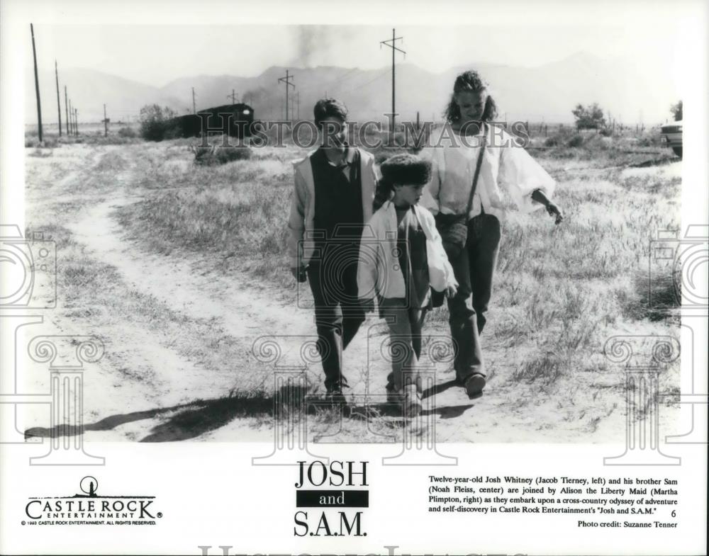 1993 Press Photo Jacob Tierney Martha Plimpton Noah Fleiss in Josh and S.A.M. - Historic Images