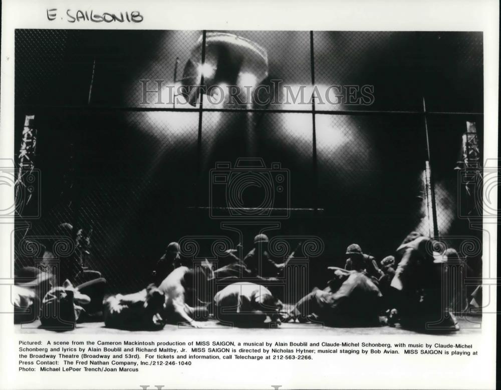 1991 Press Photo Scene from Cameron Mackintosh production of Miss Saigon musical - Historic Images