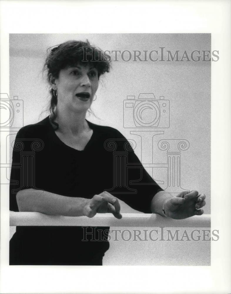 1990 Press Photo Clarisso Boeriu Guest Teacher School of Cleveland Ballet - Historic Images
