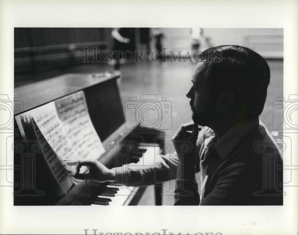 1987 Press Photo David Fisher Ohio Ballet Music Director - cvp24688 - Historic Images