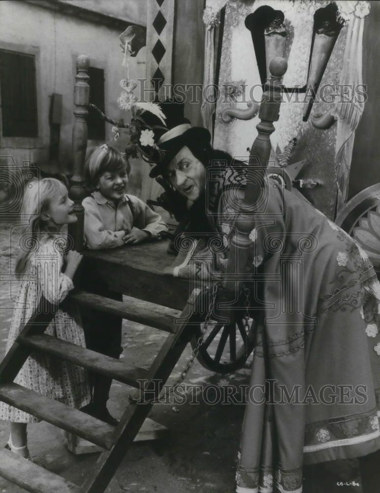 1969 Press Photo Robert Helpmann in &quot;Chitty Chitty Bang Bang&quot; - cvp21866 - Historic Images