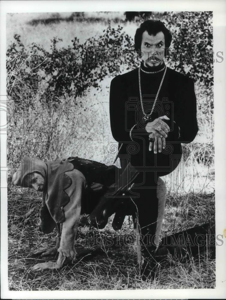 1975 Press Photo Henry Polic II Sheriff of Nottingham on When Things Were Rotten - Historic Images