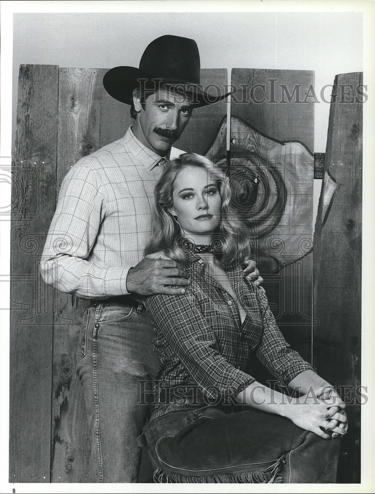 1993 Press Photo Cybill Shepherd &amp; Sam Elliot in The Yellow Rose - cvp26233 - Historic Images