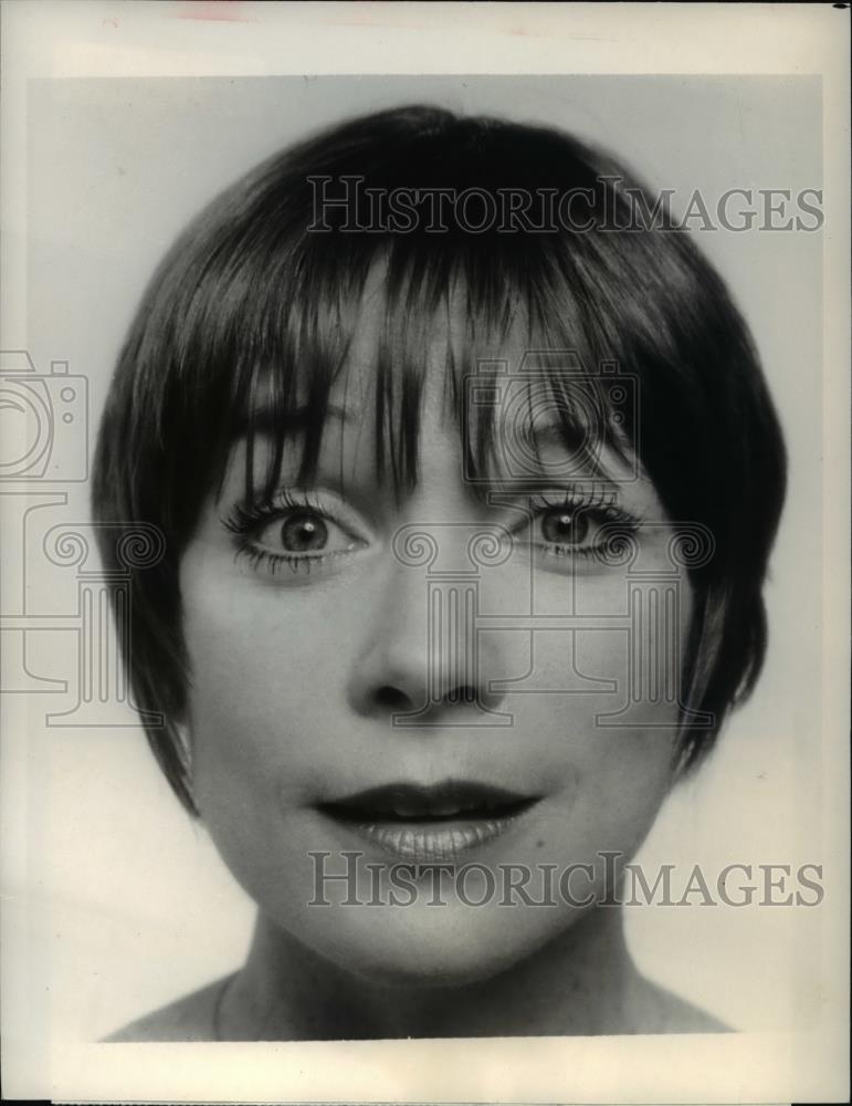 1977 Press Photo Shirley MacLaine in Shirley MacLaine Special: We Go From Here? - Historic Images