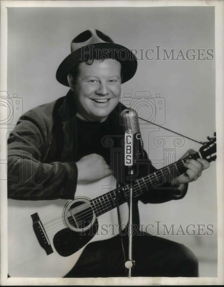 1944 Press Photo Burl Ives in Country Journal - cvp24148 - Historic Images