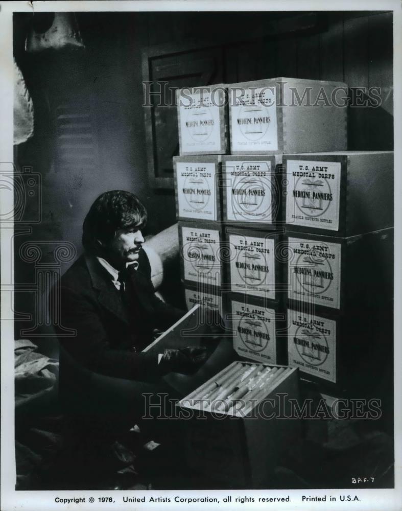 1976 Press Photo Charlson Bronson in "Breakheart Pass" - Historic Images