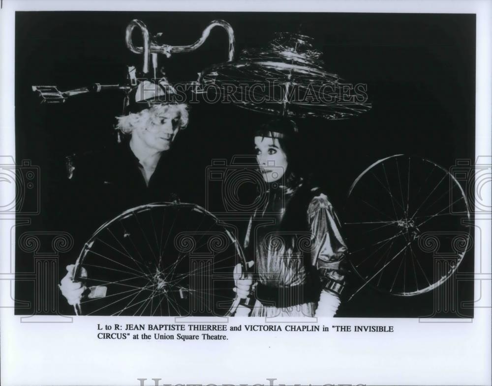 1993 Press Photo The Invisible Circus Jean Baptiste Thierree and Victoria Chapli - Historic Images