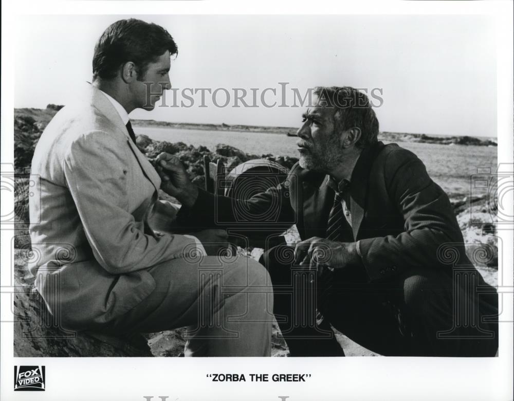 1993 Press Photo Anthony Quinn and Alan Bates star in Zorba the Greek - Historic Images