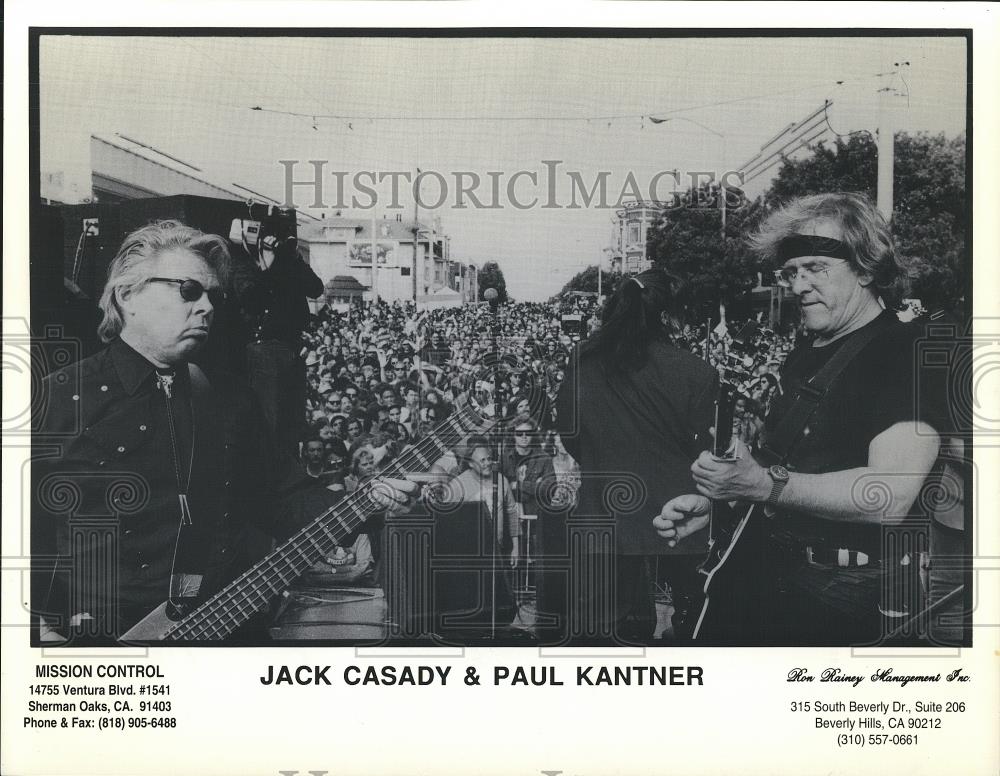 1993 Press Photo Jack Casady and Paul Kantner while playing - cvp26150 - Historic Images