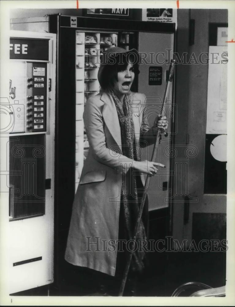 1979 Press Photo Sally Field stars in Heroes - cvp21203 - Historic Images
