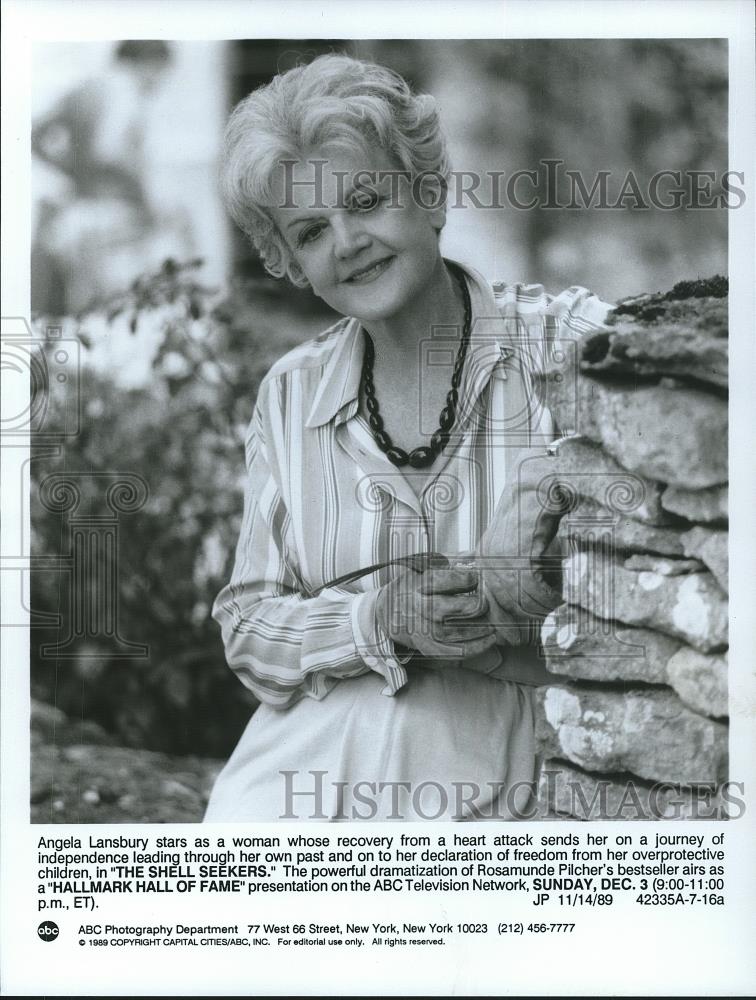 1989 Press Photo Angela Lansbury in The Shell Seekers - cvp26569 - Historic Images