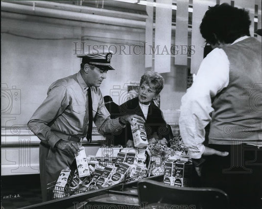 1968 Press Photo Lucille Ball & Henry Fonda in Your, Mine & Ours - cvp27727 - Historic Images