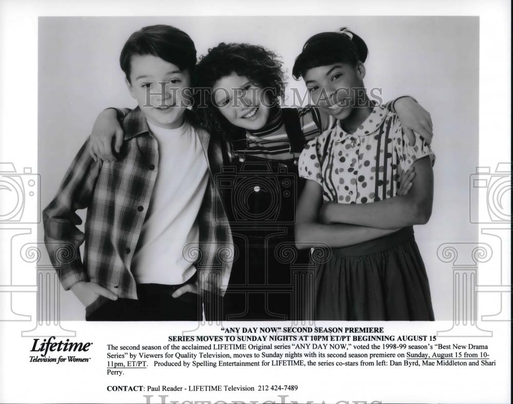 Press Photo Dan, Mae and Shari Perry in ANY DAY NOW - cvp24951 - Historic Images