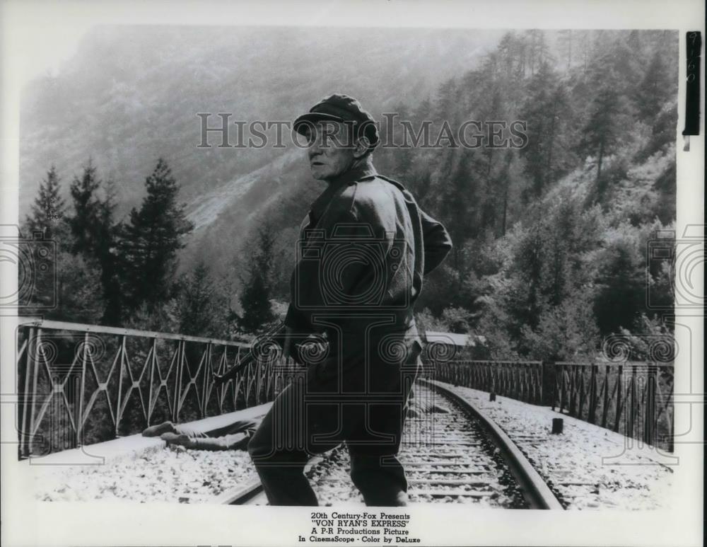 1965 Press Photo Trevor Howard in "Von Ryan's Express" - cvp23799 - Historic Images