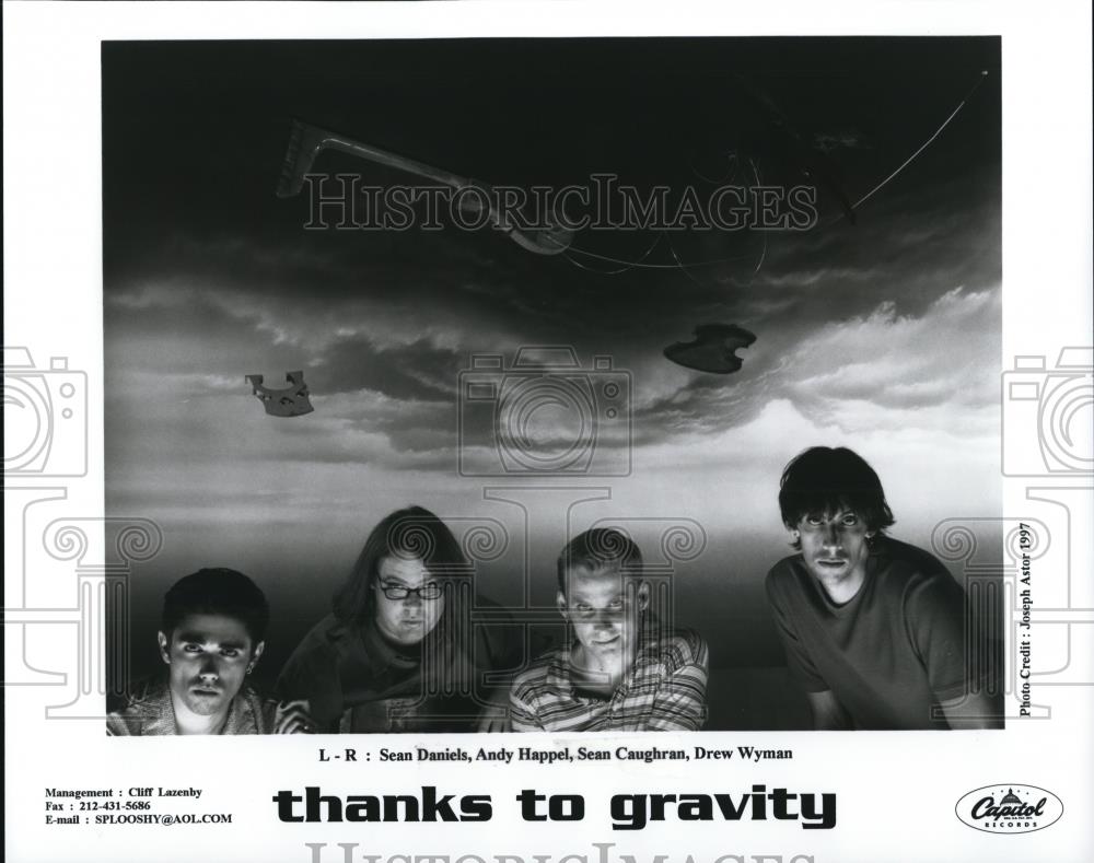 1997 Press Photo Thanks To Gravity - cvp27675 - Historic Images