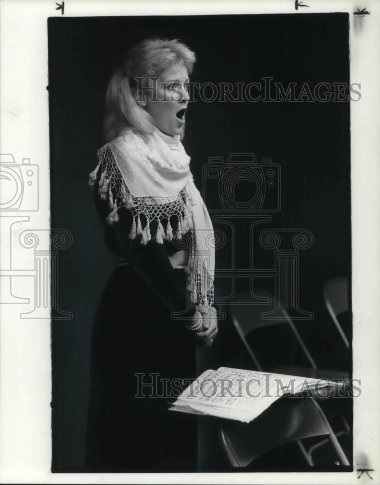 1984 Press Photo Soprano singer Elizabeth Holleque - cvp24204 - Historic Images