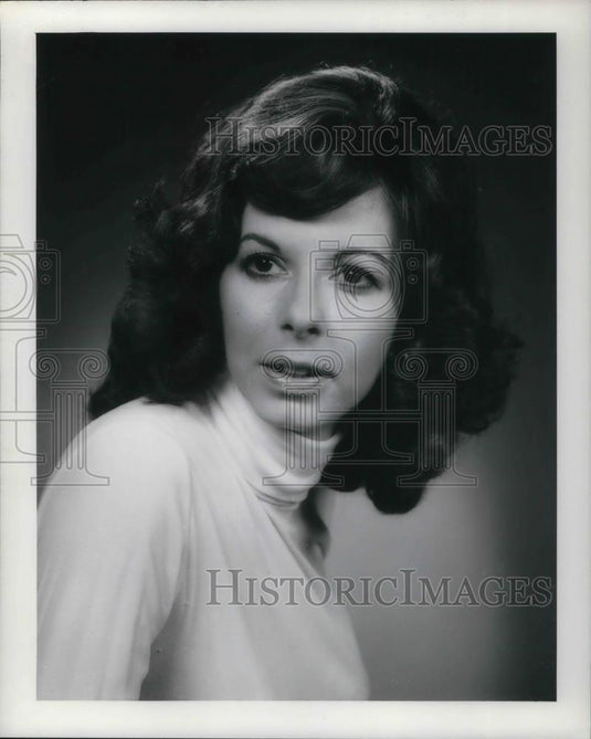 1977 Press Photo Brenda Fuchs Cleveland Area Artist Art Therapist - cvp20601 - Historic Images