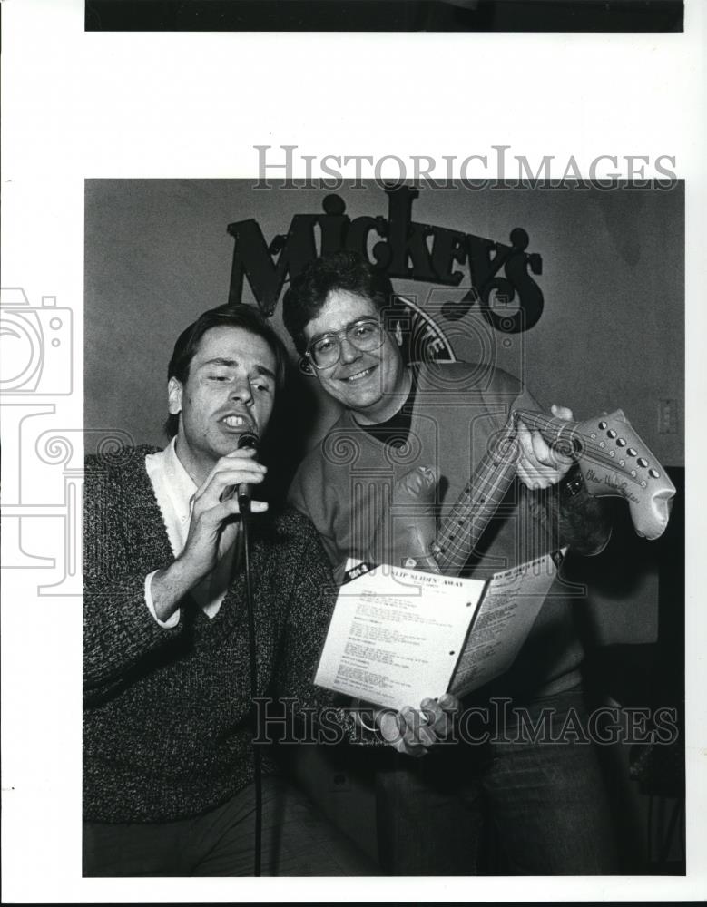 1987 Press Photo Musical Group Chet Stanisic and Jim Quigley - cvp28319 - Historic Images