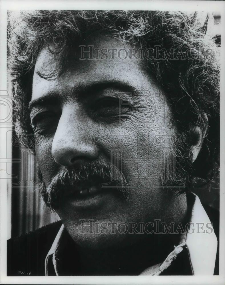 1973 Press Photo Dustin Hoffman in Who is Harry Kellerman - 183 - cvp23948 - Historic Images