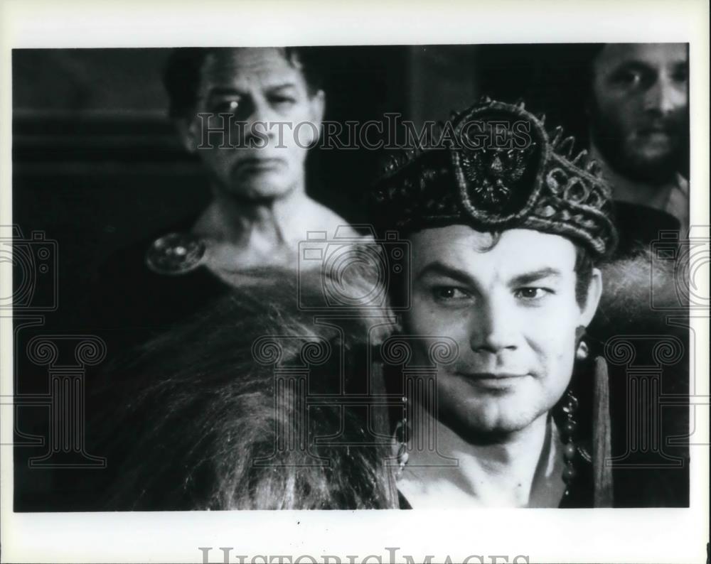 1989 Press Photo Klaus Maria Brandauer in "Quo Vadis" - cvp22964 - Historic Images
