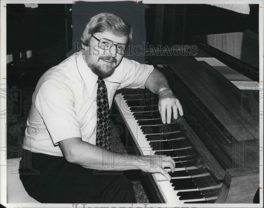1975 Press Photo Joe Howard - cvp23917 - Historic Images