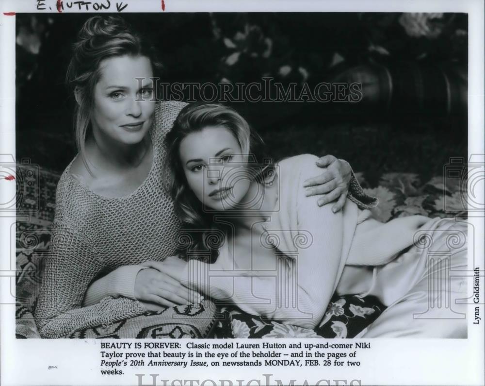 1994 Press Photo Lauren Hutton and Niki Taylor in Beauty is Forever - cvp23660 - Historic Images