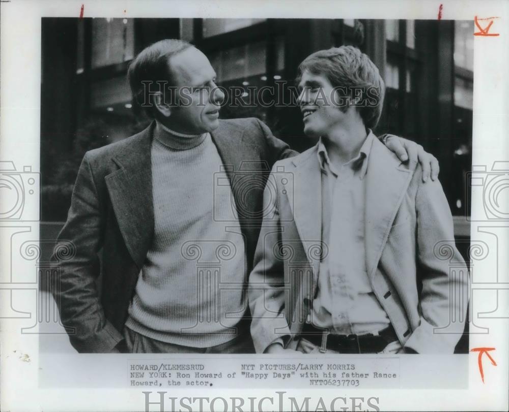 1980 Press Photo Ron Howard adn Rance Howard in &quot;Happy Days&quot; - cvp23789 - Historic Images